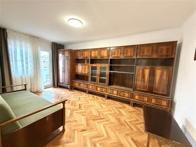 APARTAMENT CU 3 CAMERE | DE INCHIRIAT | ETAJ 3 | NUFARUL - 6