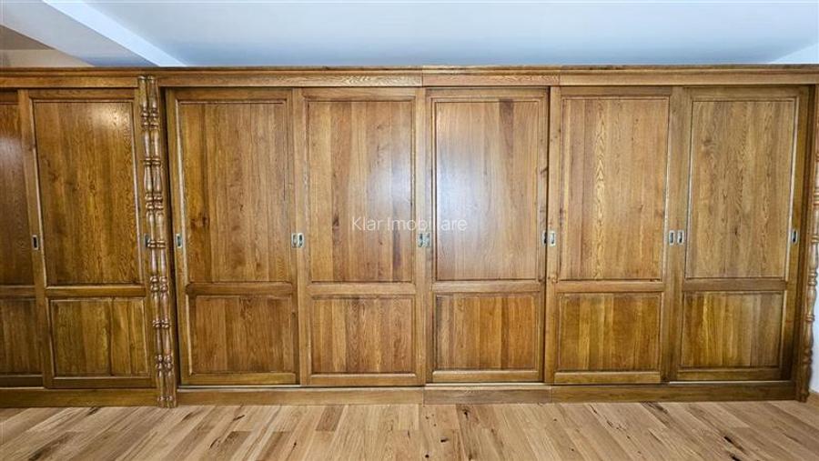 Casa renovata 200mp pe 2 niveluri,parcare, curte cu foisor,Centru, str.Nicolae B - 14