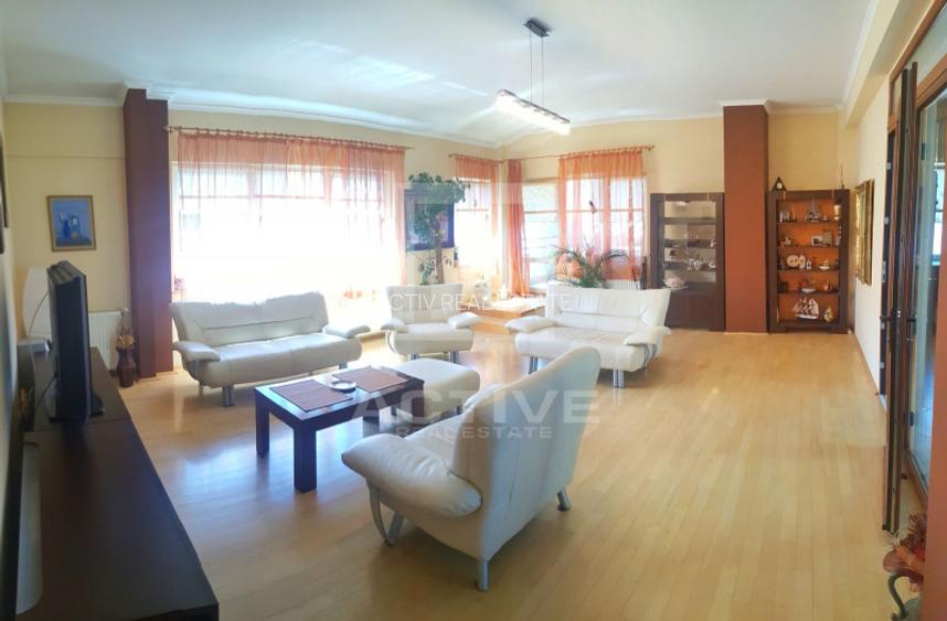 Apartament  4 camere -terase generoase -Zona  regionala cfr - 4