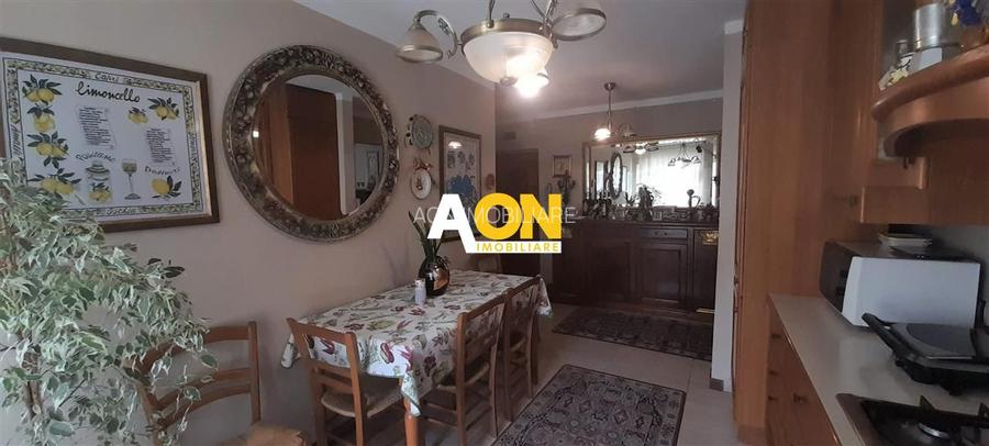 Apartament 3 camere cu scara interioara zona ultracentrala - 3