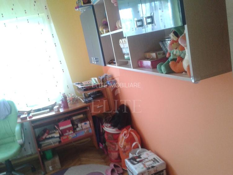 Apartament 3 camere în zona STRAZII BUCURESTI - 3