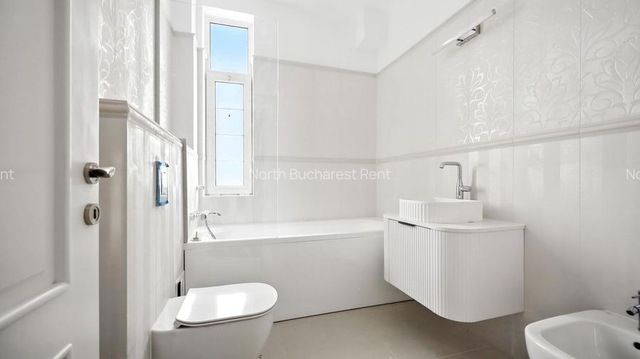 Apartament tip Penthouse 4 camere de inchiriat-Piata Romana - 14