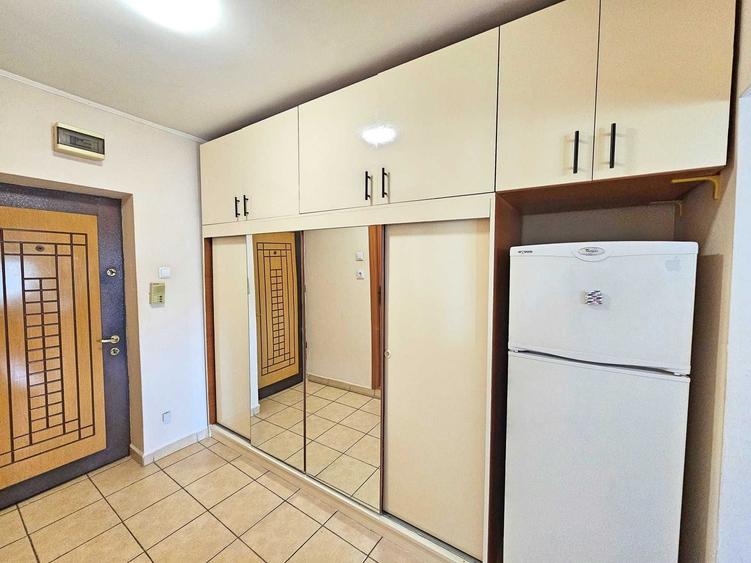 De Inchiriat Garsonieră spatioasa Mall Vitan,Pret Negociabil