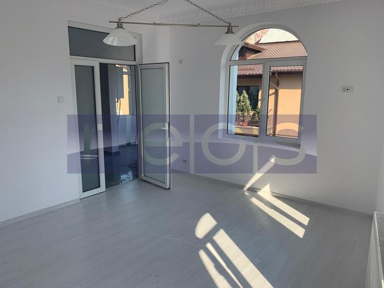 VANZARE - VILA 9 CAMERE  - Vasile Lascar, Mihai Eminescu, Bd. Dacia - 5