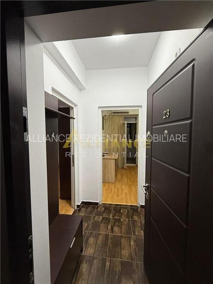 Ap.2 camere tip studio,la 8-9 minute de mers la metrou.Mobilat\utilat. - 11