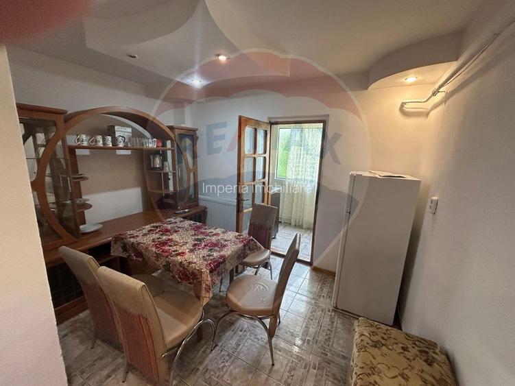 Apartament 3 camere  -1 Mai (in spate la Pelendava) - 5