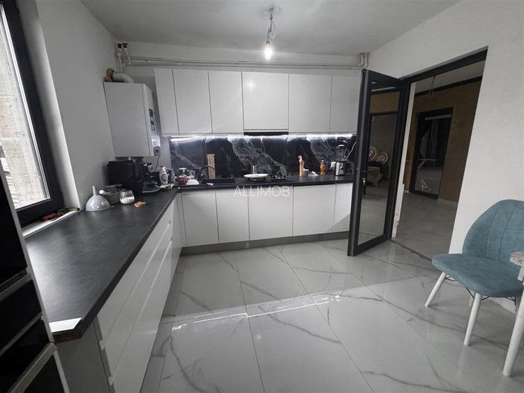 Casa 7 camere in Manesti. - 14