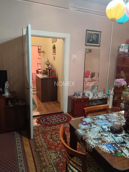 Casă cu teren generos de 1400 mp, ideală pentru locuință sau activitate comerciă - 2