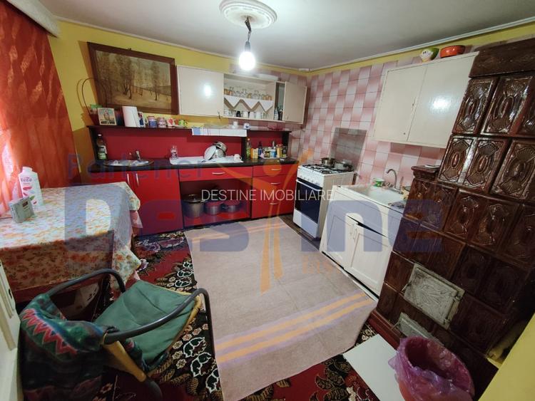 Casa batraneasca modernizata 74 mp + 73 mp anexe teren 585mp - 13