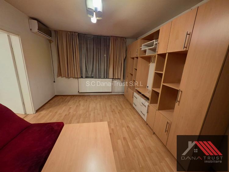 Iulius Mall - Circumvalatiunii - 3 cam - Et1 - 13