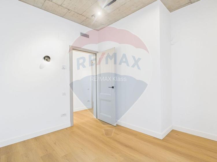 Vila luminoasa cu 4 camere si panouri solare in Amber FOREST Tunari - 29