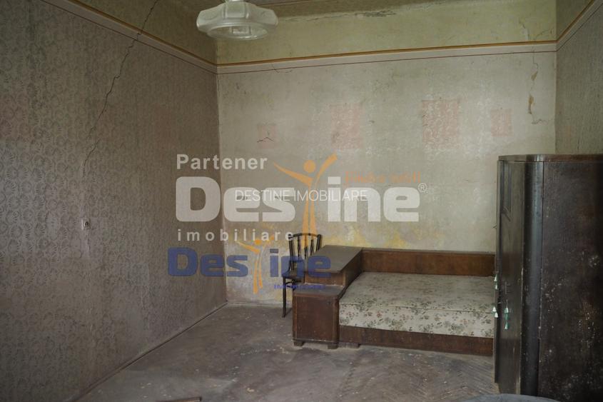 VAND CASA IN CENTRUL VECHI,DEJ,CURTE COMUNA,NECESITA RENOVARE - 9