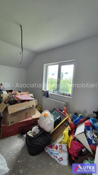 Vilă NOUA cu 5 camere – Măgurele, Dumitrana | Curte 400 mp | Aer - 18