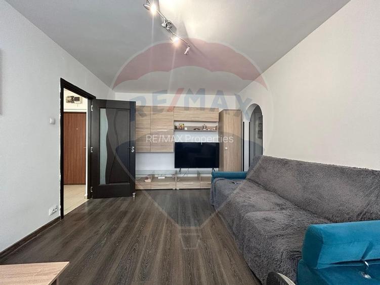 Inchiriere 2 camere semidec. Etaj 4/10 Al. Otesani Metrou - 11