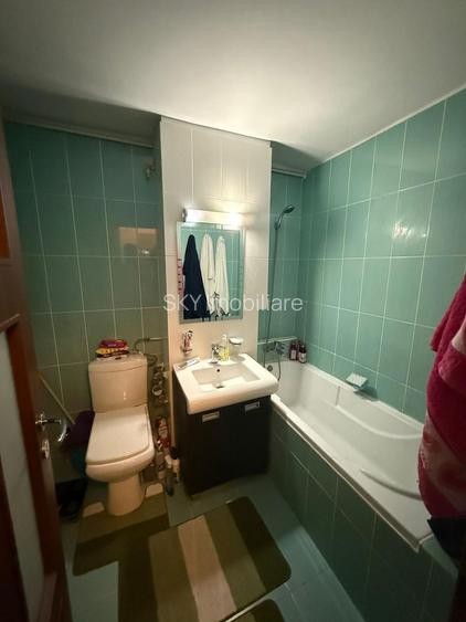 3 camere decomandat Metrou Crângași + Parcare - 11