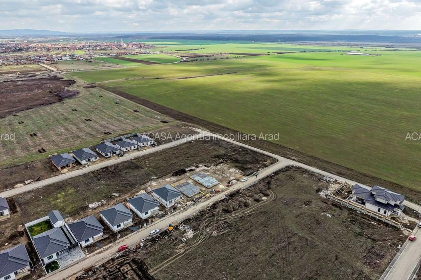 Teren 637 mp | 2 fronturi stradale | Cartier Via Carmina - 8