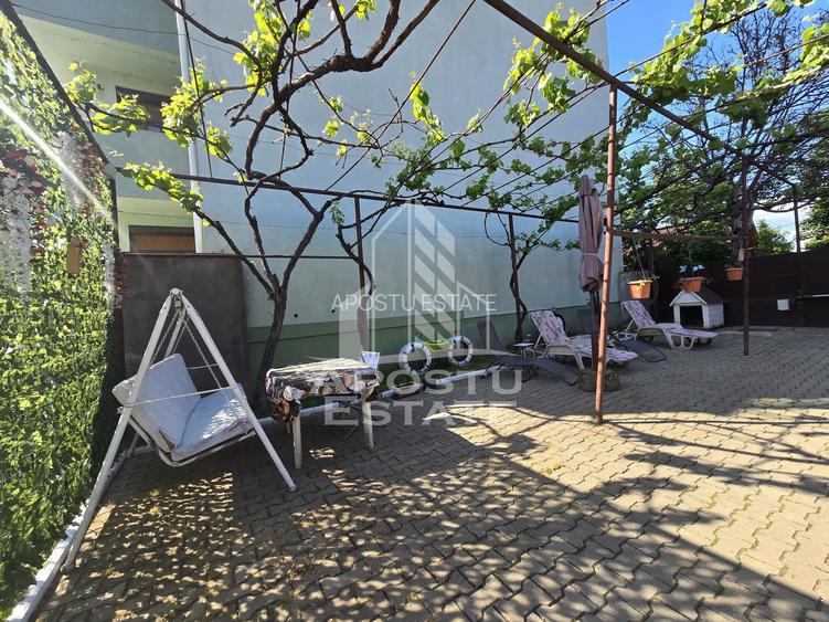 Casa individuala de vanzare, 4 camere, 2 garaje, Lipovei - 31