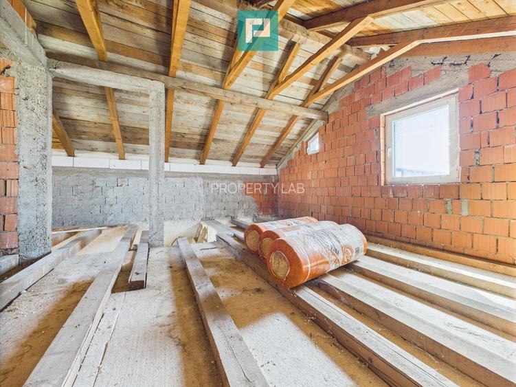 Casa la gri in Frumuseni - 13