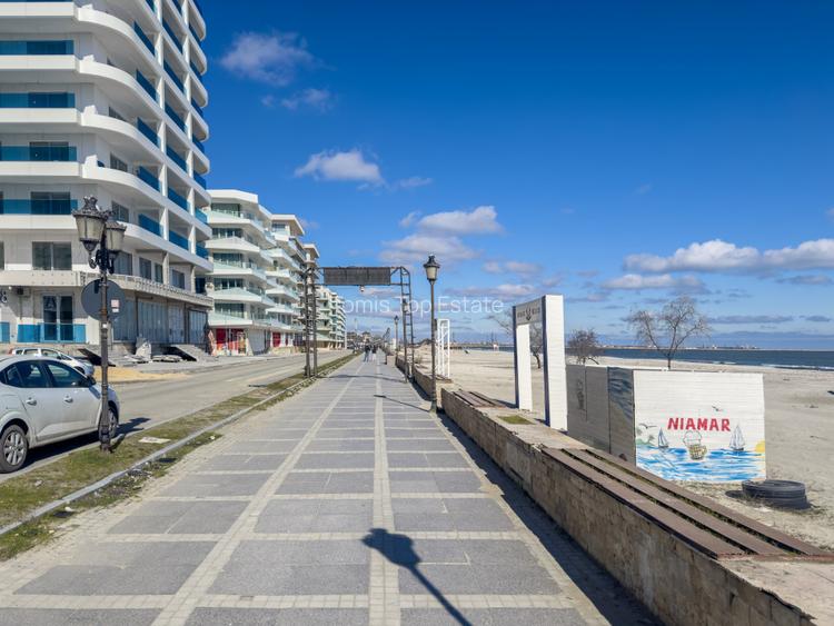 Spatiu comercial de vanzare in Mamaia Nord - prima linie la mare, pe Promenada - 2