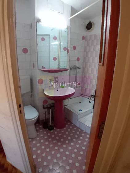 Vanzare apartament de 4 camere la Casa Poporului-stradal - 6