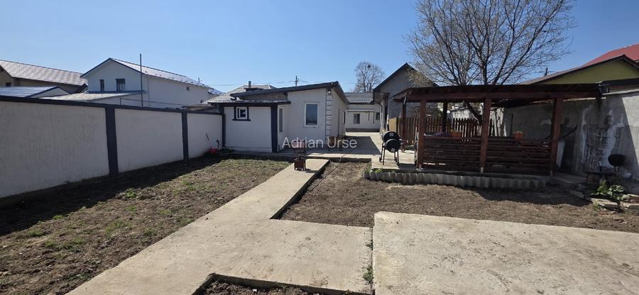 Casa de vanzare 3 camere - 15