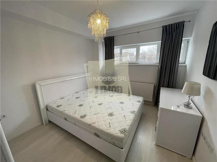 Apartament modern cu 3 camere terasa si 2 parcari in zona Centrala - 10