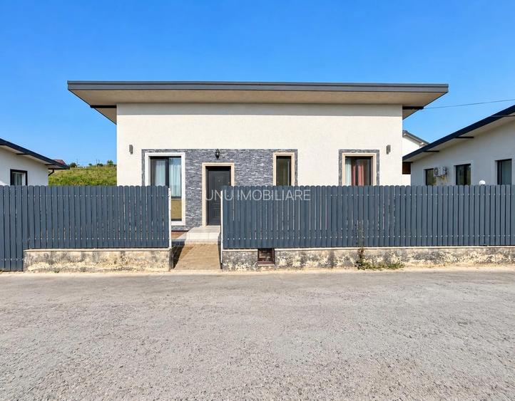 CASĂ 2021 VIȘAN – BÂRNOVA, 400mp teren, Living+ 2 Dormitoare, Mobilata și Utilată, 135.000 € - 3