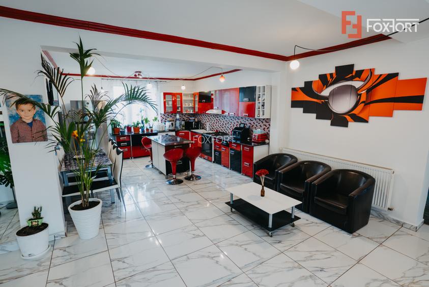 Casa individuala cu 8 camere si lac cu pesti, teren 4424 mp - Jebel - 24