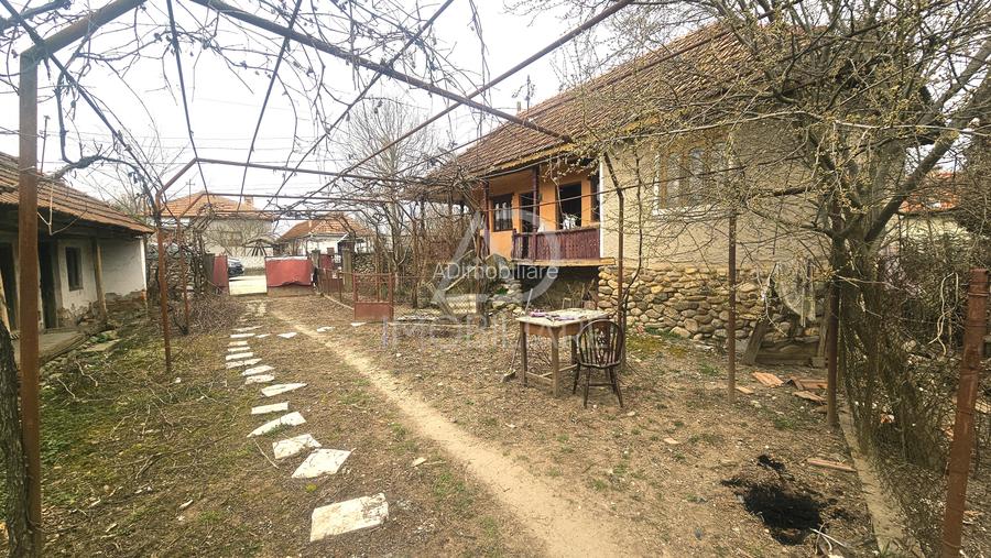 Proprietate în inima naturii gorjene – Satul Rasvovița, Comuna Lelesti! - 2