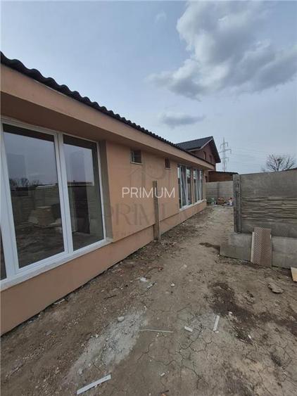 Duplex pe parter - 3 dormitoare - zona foarte buna - gata de mutat - 4