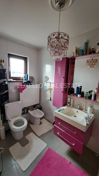 VILA INDIVIDUALA SUPERBA - CU TEREN GENEROS - AMPLASAMENT IDEAL - 44