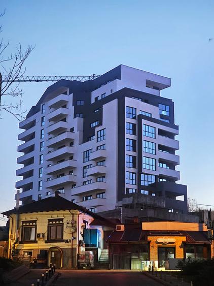 18df9b78-8565-4ee4-ae12-cd51f3960586 - 1