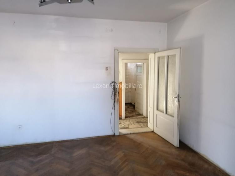 Casa zona Grivitei cu teren de 1000 mp. - 6