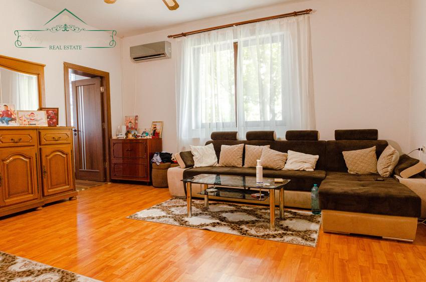 Casa cu 4 camere, centrala proprie si panouri fotovoltaice, zona Bujac, Arad