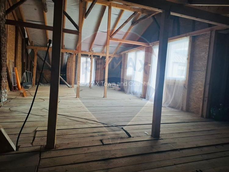 Casă cu 6 camere,  pe strada Balc Vodă - 18