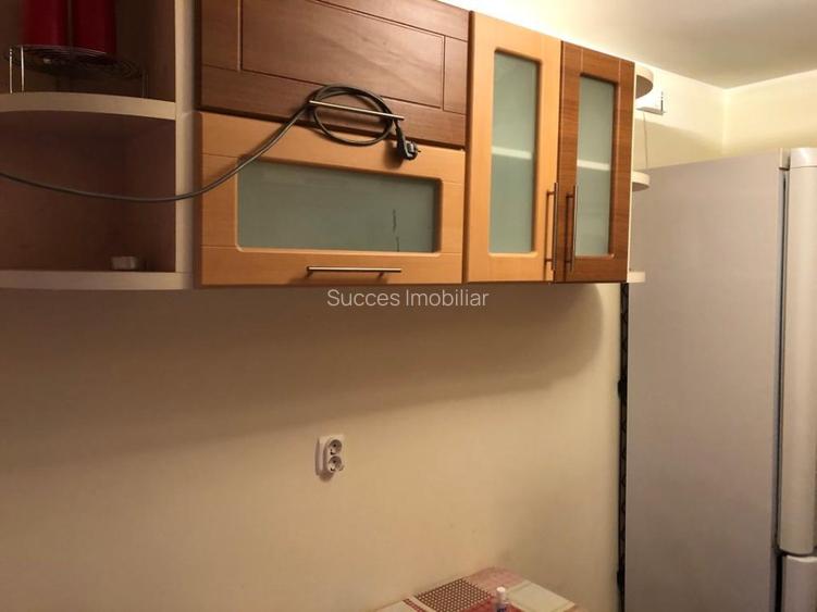 decebal-piata muncii metrou-garsoniera superba,mobilata lux, etaj 4,,350 euro - 4