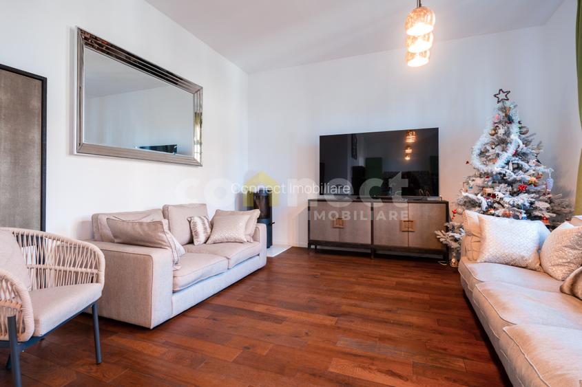 Vila / Casa de vanzare in Andrei Muresanu 2 unitati locative - 4