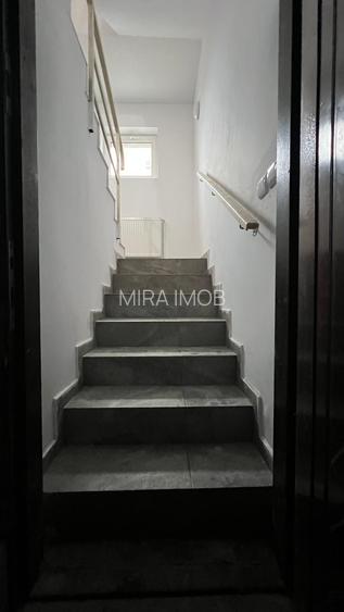 Clădire comercială D+P+2E, 575 mp, teren 500 mp – Chiajna (Roșu),  Bd. Uverturii - 13