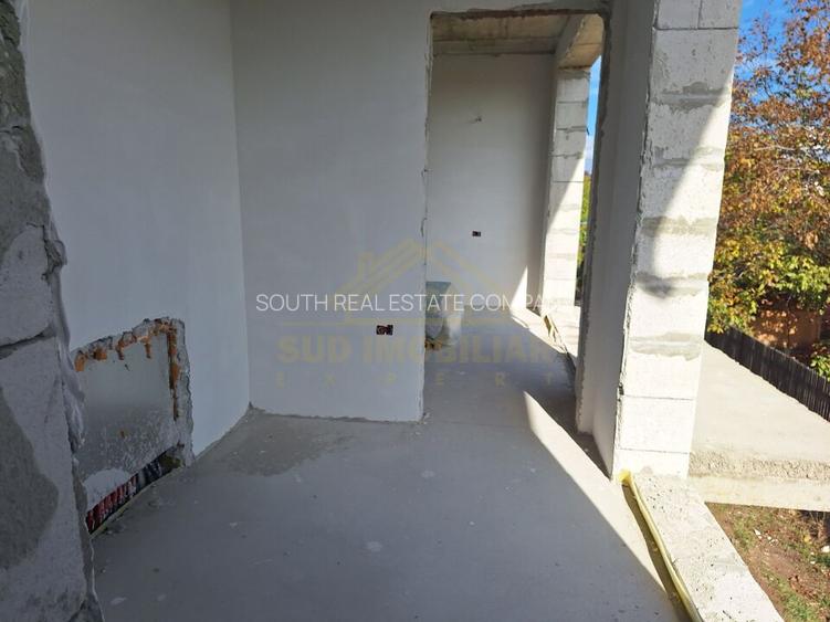 CASA P+1+M-185 MP -5 CAM-4 BAI-METROU BERCENI - 44