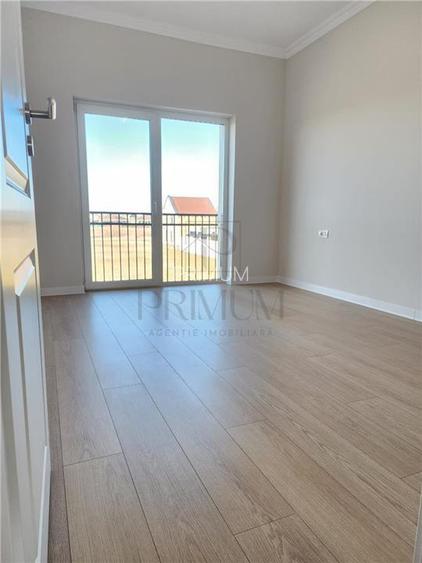 Duplex deosebit - finalizat - perete dublu - dormitor la parter - curte amenajat - 7