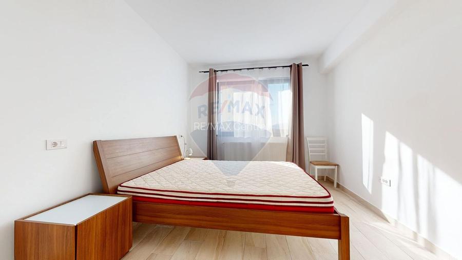 Apartament cu 2 camere de închiriat în zona Tractorul - 11