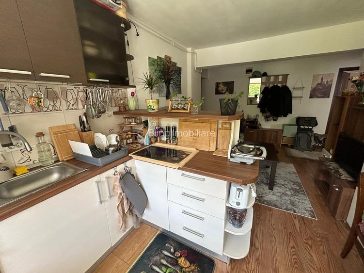 Apartament cu 2 camere, 42 mp, balcon, strada Edgar Quinet - 7