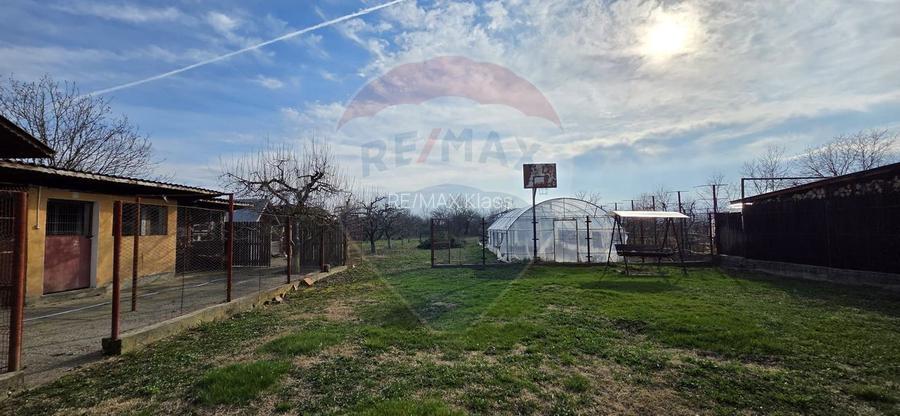 Casa 5 camere teren generos 3156 mp in Adanca, Dambovita - 20