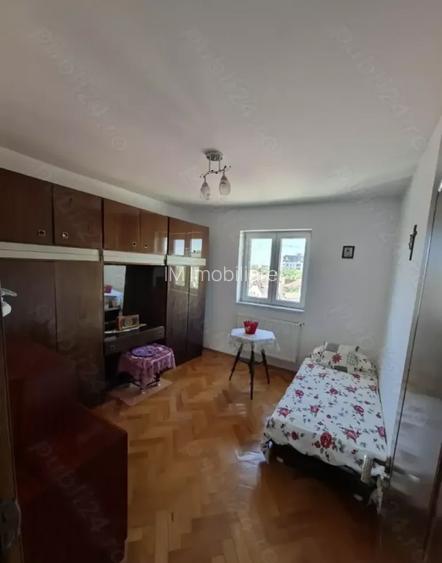 Take Ionescu - Isho(1 min) - 4 camere- Centrala termica - AC - Balcon - 3