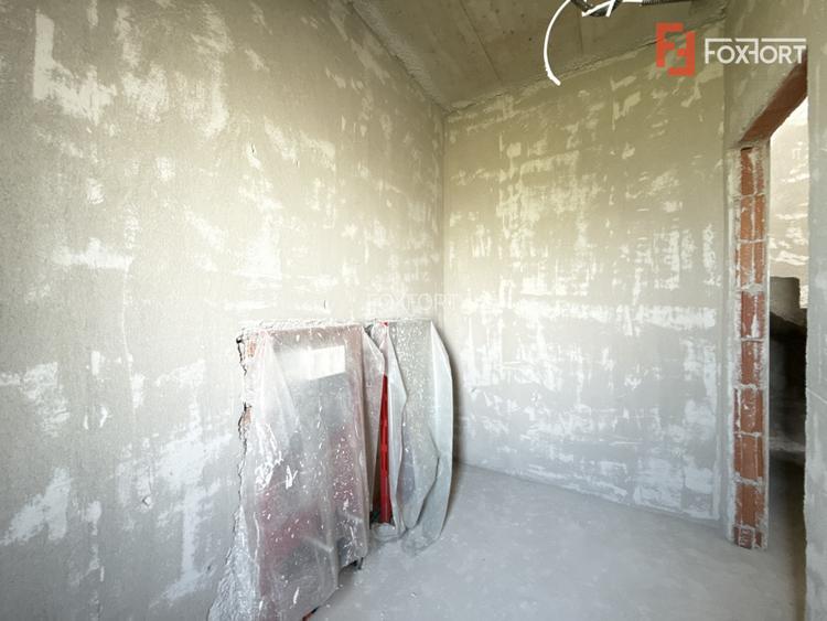 Casa cu 4 camere, interior la gri si exterior la rosu in Sacalaz - 12