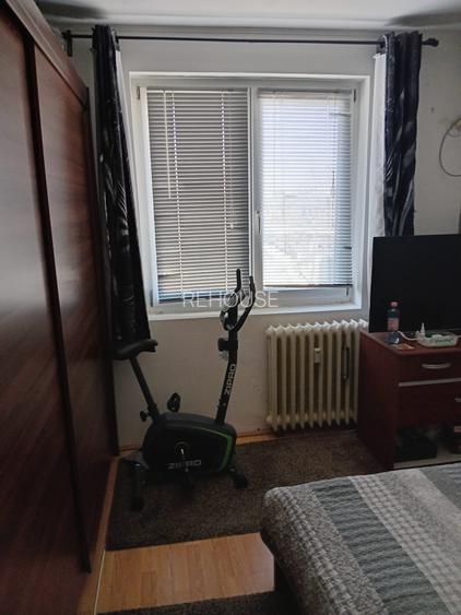 Piața Delfinului, 2 băi, vedere LAC,  3/8, bucat. separ., 1984 - 2