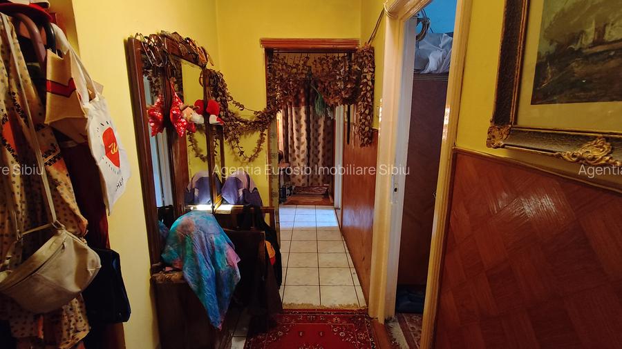 Apartament 3 camere decomandate 2 bai in Sibiu Ciresica - 4