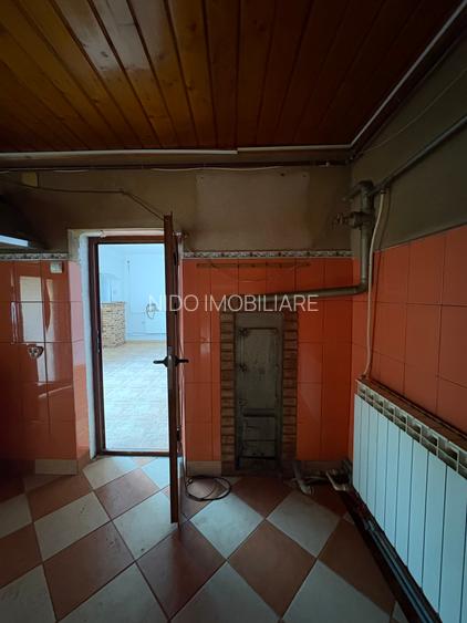 Casa de vânzare - Constanta - 6 CAMERE-147 mp. totali ( fără curtea interioară) - 9