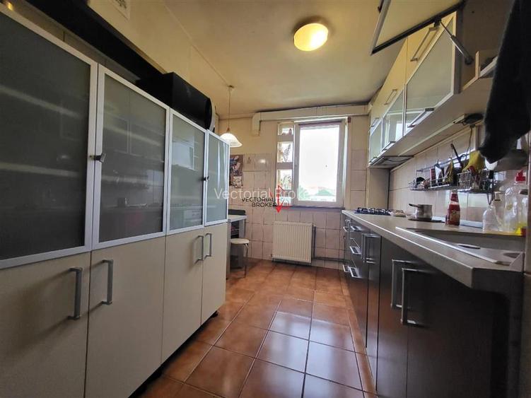 APARTAMENT 3 CAMERE CU VEDERE MIXTA SI LIBERA - 8