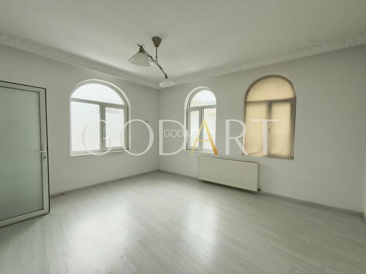 Vila spatioasa | Complet renovată | Central - 7